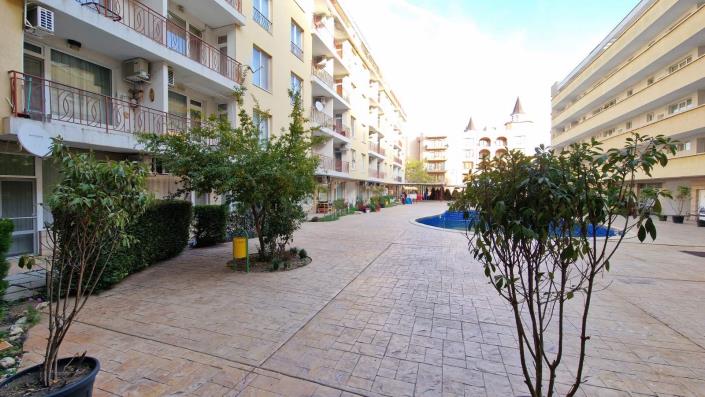 Image No.10-Studio for sale