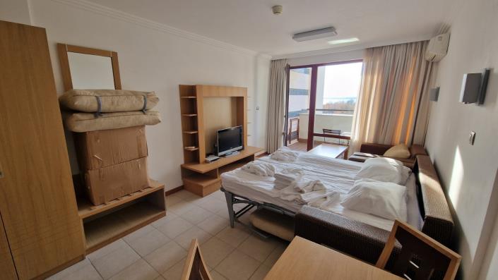 Image No.8-Studio for sale