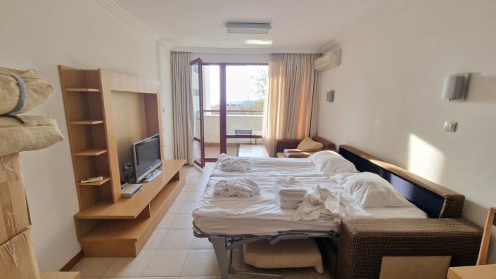 Image No.9-Studio for sale