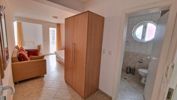 Image No.6-Studio for sale