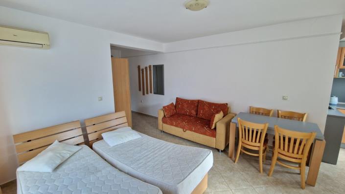 Image No.11-Studio for sale