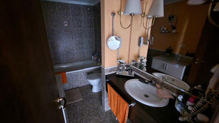 Image No.28-2 Bed Apartment for sale