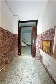 b8d9c3f7-0003406458