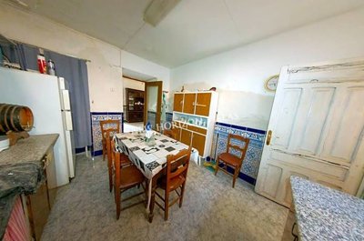 4f921472-0003556995