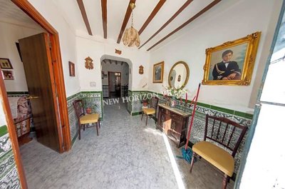 8b418ca9-0003556995