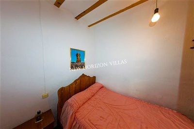 e71d14f1-0003698084