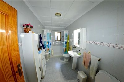 f4587c74-0003792775