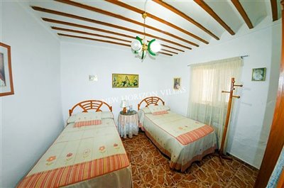 98577f01-0003792775