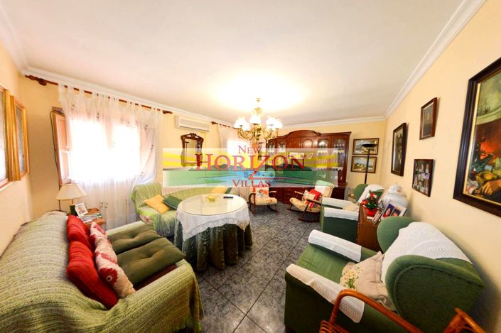 Image No.1-5 Bed Property for sale