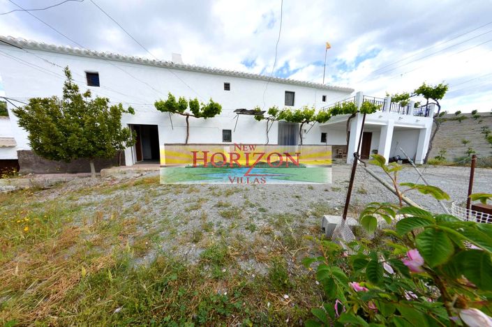 Image No.1-9 Bed Property for sale