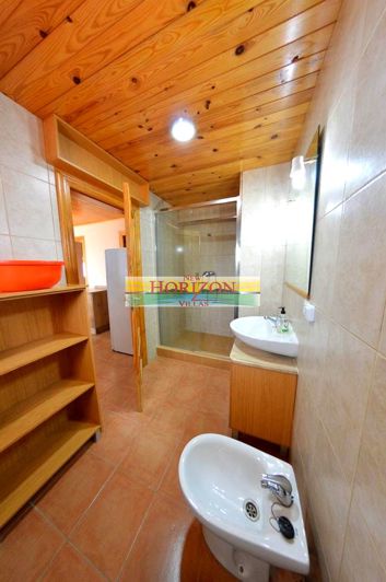 Image No.1-4 Bed Property for sale