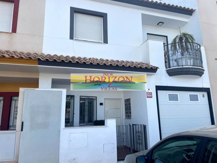 Image No.1-4 Bed Property for sale