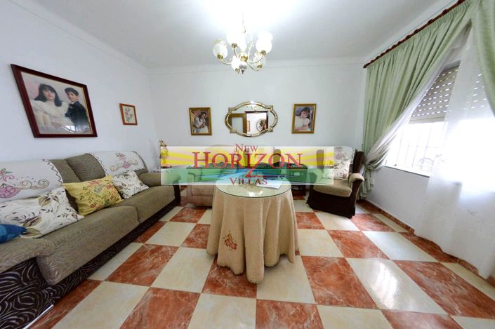Image No.1-5 Bed Property for sale