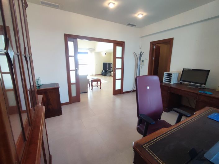 Image No.25-4 Bed Villa for sale