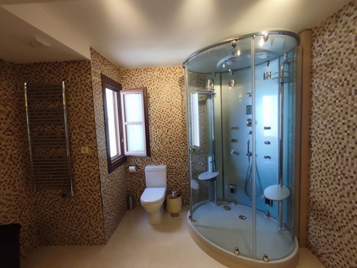 Image No.41-4 Bed Villa for sale