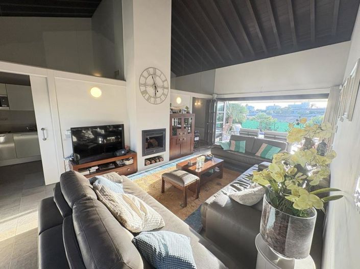 Image No.1-2 Bed Villa for sale