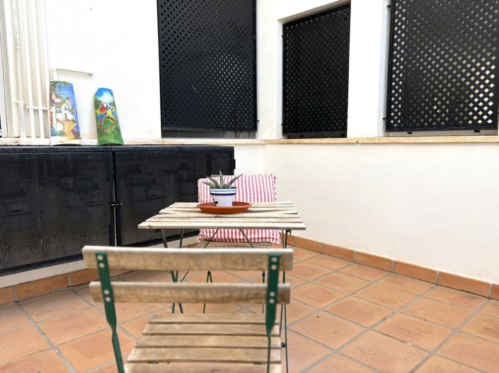 Image No.25-2 Bed Apartment for sale