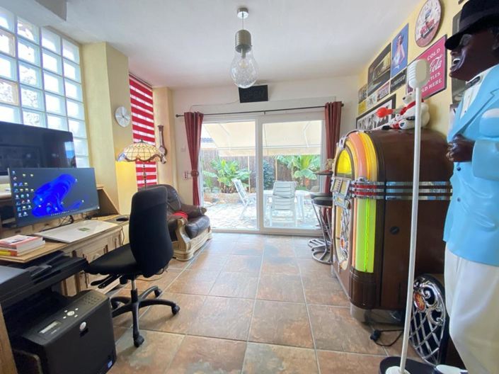 Image No.28-3 Bed Apartment for sale