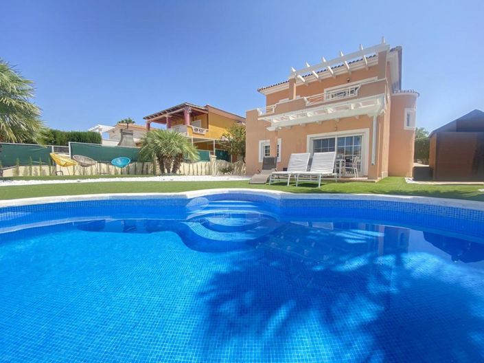 Image No.1-Villa de 3 chambres à vendre à Altaona Golf