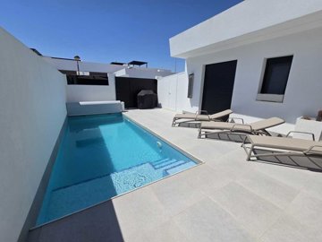 30202-villa-for-sale-in-roldan-21837217-large