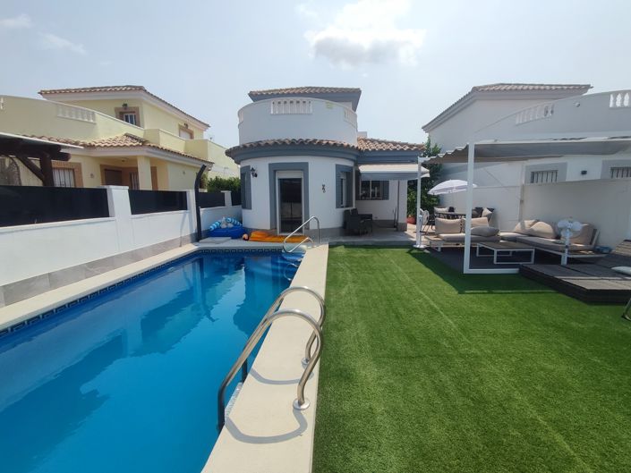 Image No.1-3 Bed Villa for sale