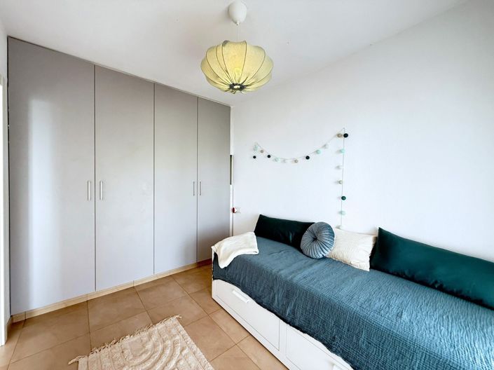 Image No.16-2 Bed Apartment for sale