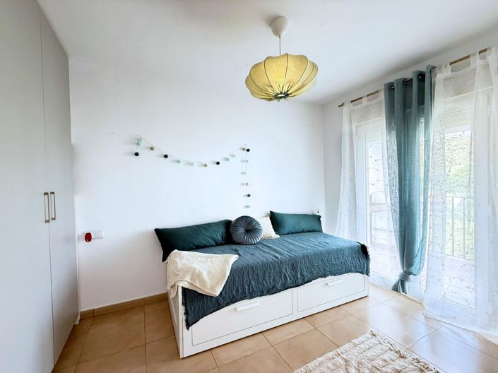 Image No.18-2 Bed Apartment for sale