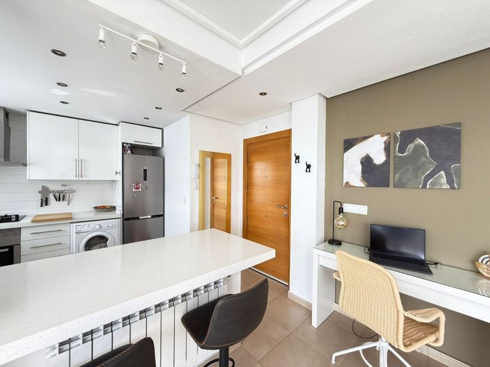 Image No.20-2 Bed Apartment for sale