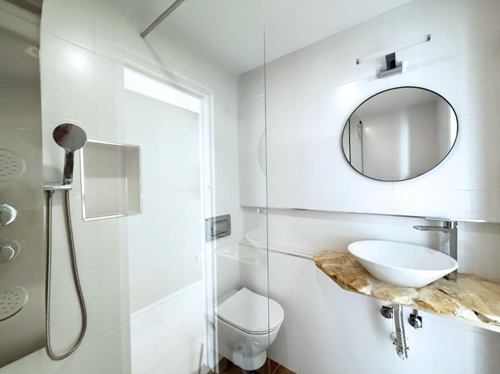 Image No.25-2 Bed Apartment for sale