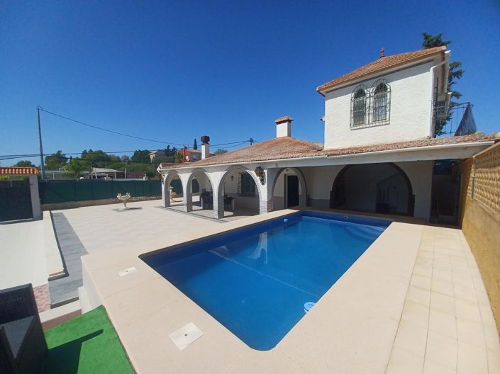 Image No.1-4 Bed Villa for sale
