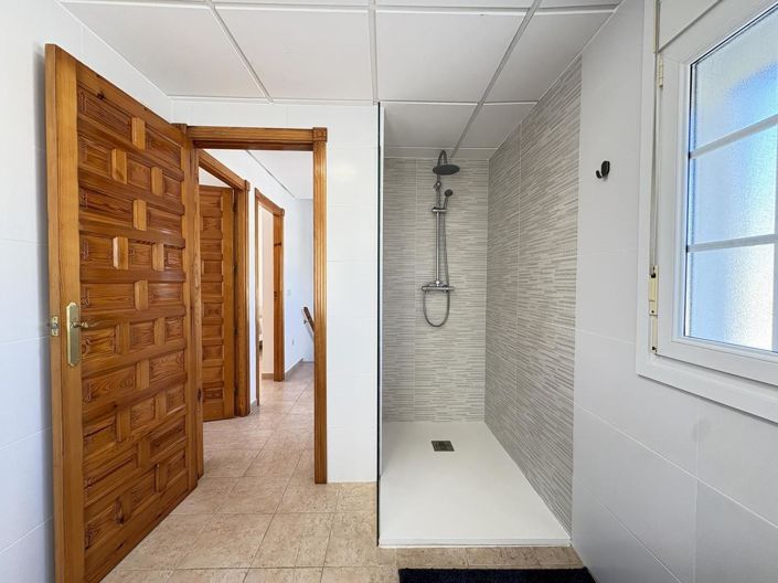 Image No.28-3 Bed Villa for sale