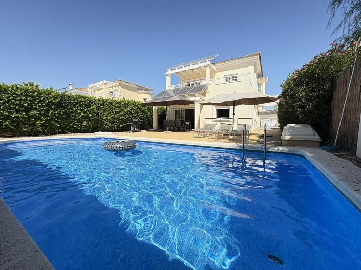 Image No.32-3 Bed Villa for sale