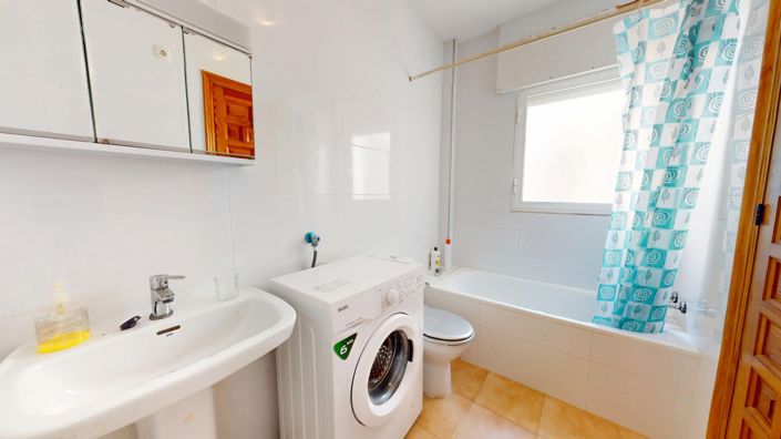 Image No.12-3 Bed Apartment for sale