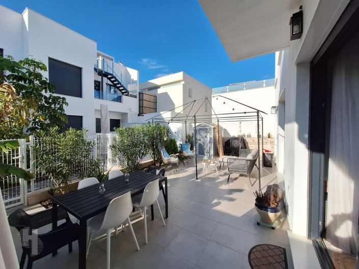 Image No.29-3 Bed Apartment for sale