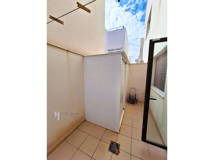 Image No.22-3 Bed Apartment for sale