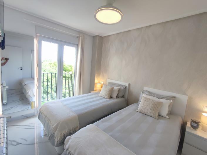 Image No.21-2 Bed Apartment for sale