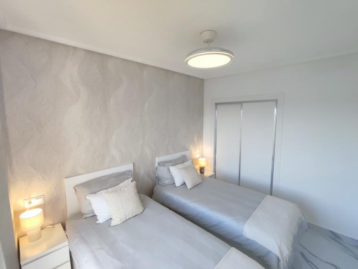 Image No.25-2 Bed Apartment for sale