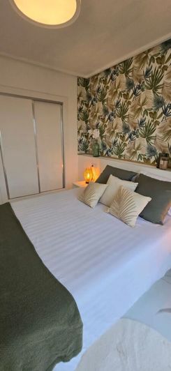 Image No.20-2 Bed Apartment for sale