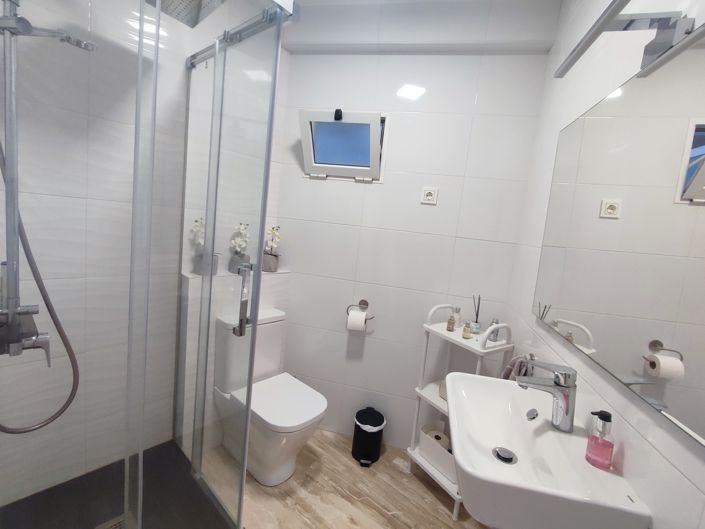 Image No.18-3 Bed Apartment for sale