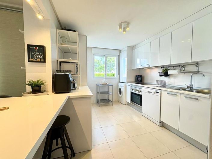 Image No.13-2 Bed Apartment for sale