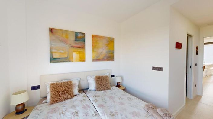 Image No.15-2 Bed Apartment for sale