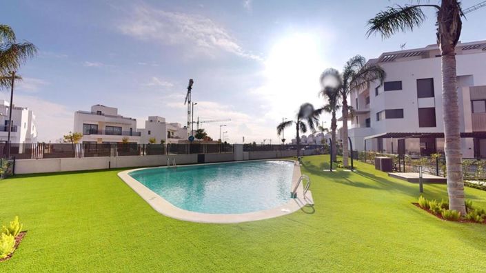 Image No.24-2 Bed Apartment for sale