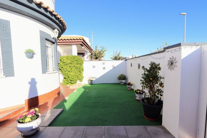 Image No.8-3 Bed Villa for sale