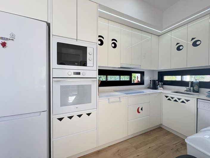 Image No.12-2 Bed Villa for sale