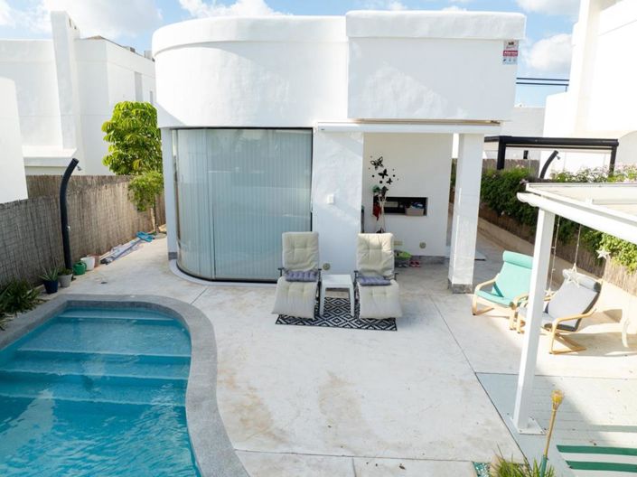 Image No.25-2 Bed Villa for sale