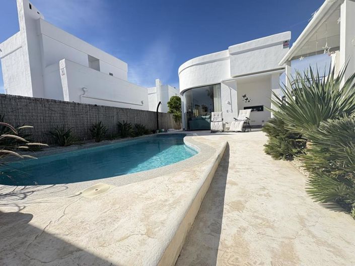 Image No.38-2 Bed Villa for sale