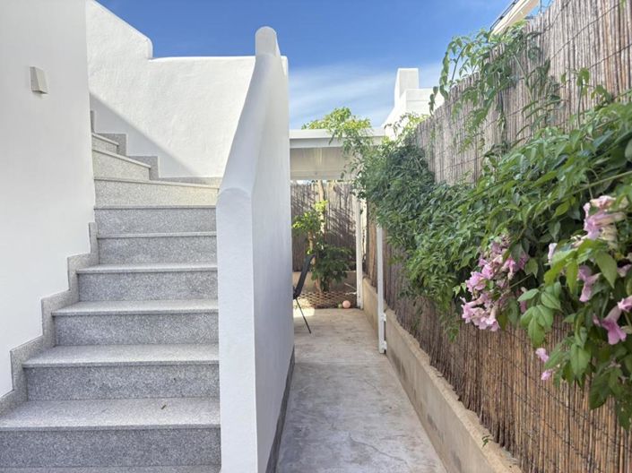 Image No.39-2 Bed Villa for sale