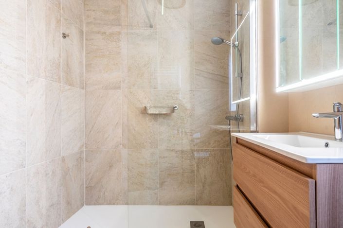 Image No.4-2 Bed Apartment for sale