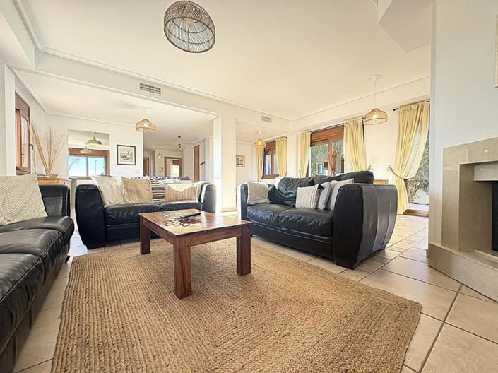 Image No.17-4 Bed Villa for sale