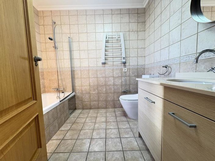 Image No.42-4 Bed Villa for sale